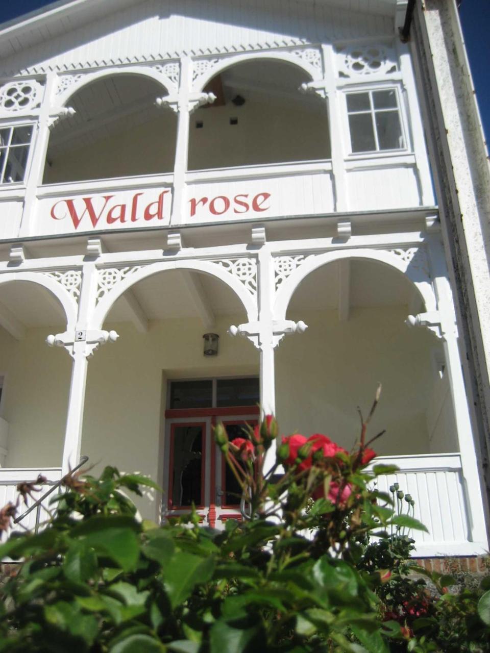 Pension Waldrose Sellin  Buitenkant foto